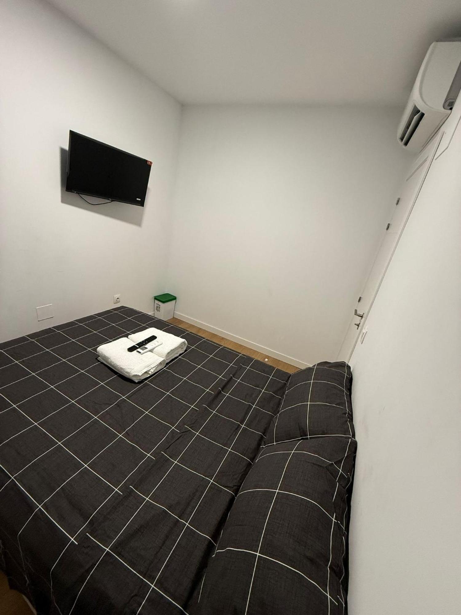 To Room Madrid Porras מראה חיצוני תמונה